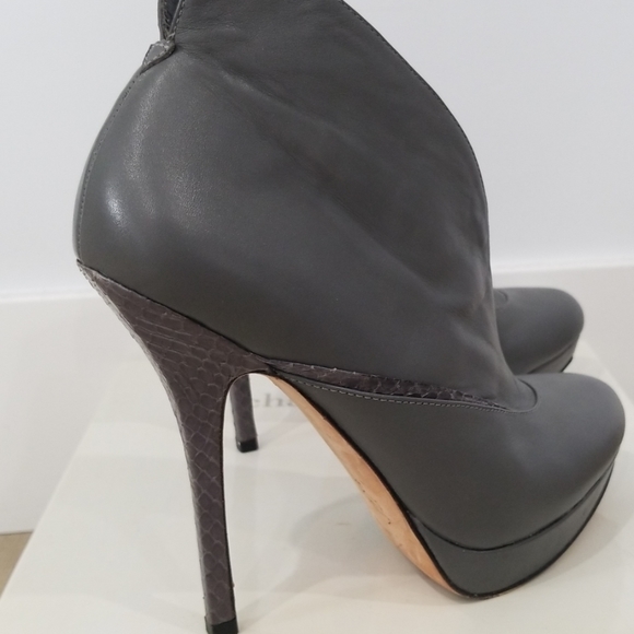 Charles David grey leather booties - Picture 4 of 4